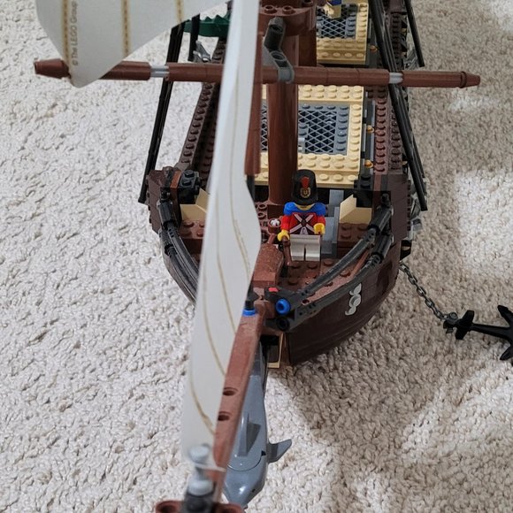 Lego Pirates Imperial Flagship - Picture 2 of 6